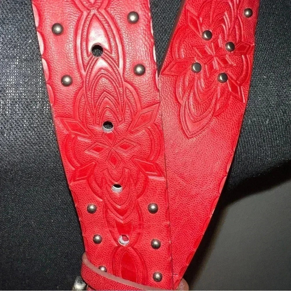 Women’s Red Vegan Leather Western Studded Belt Brushed Silver Tone Buckle S/M - Picture 8 of 16